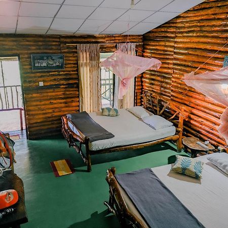 Hilltop Wood Lodge Элла Экстерьер фото