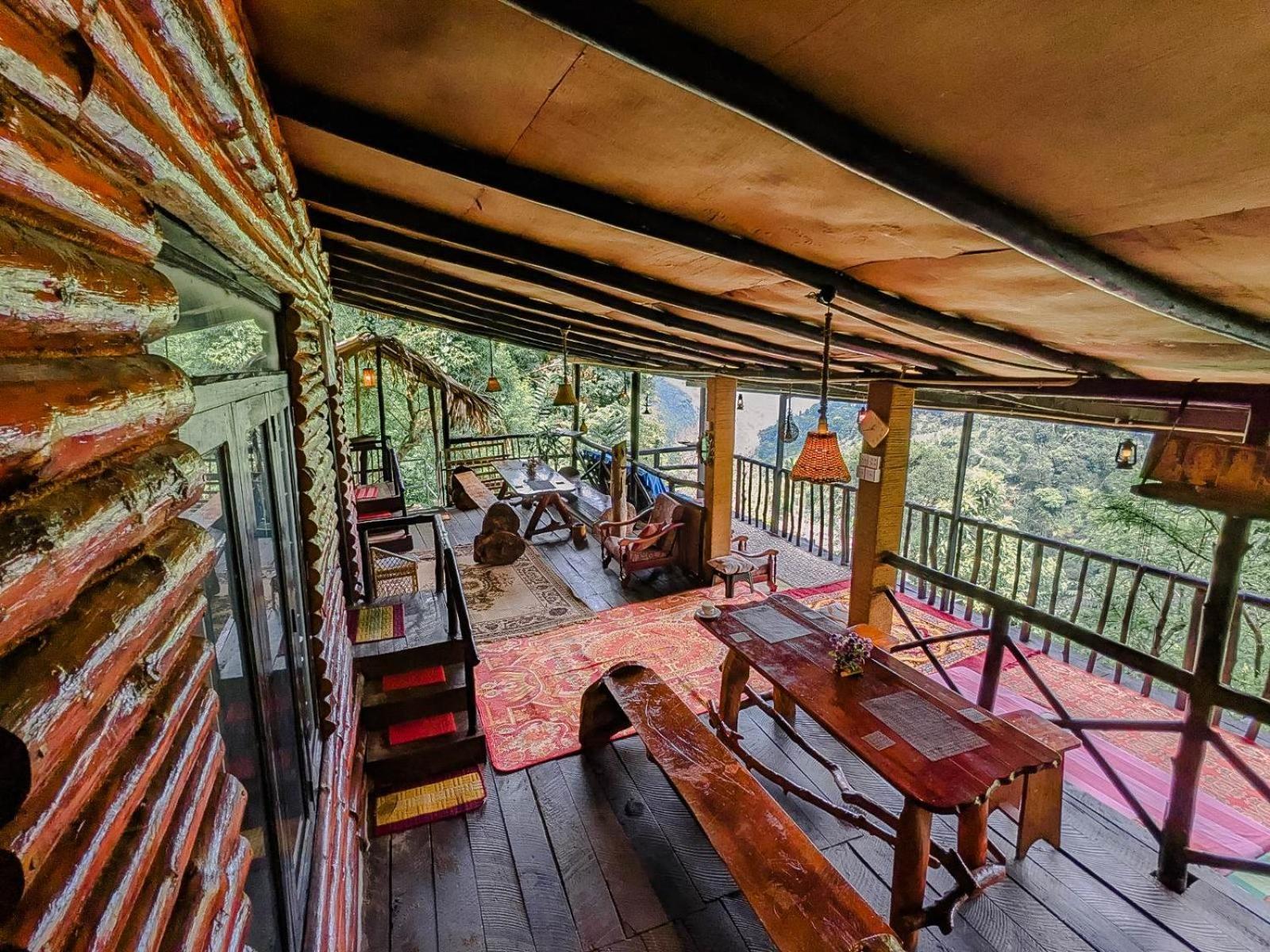 Hilltop Wood Lodge Элла Экстерьер фото