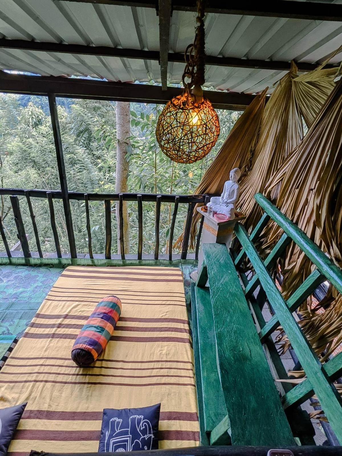 Hilltop Wood Lodge Элла Экстерьер фото